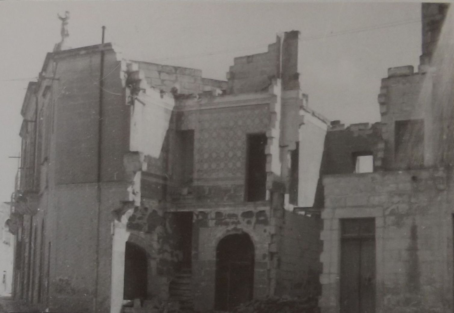 Demolished buildings in Bridge Street Nos. 140-143