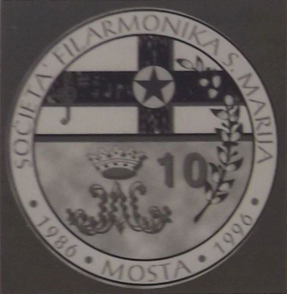 Sticker tfakkar 10 anniversaru rifondazzjoni Kazin Santa Marija Mosta.