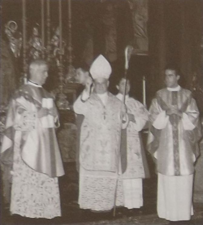 Mons. Jose Sebastian Laboa fir-Rotunda fil-festa ta’ Santa Marija fil-Mosta fl-1995