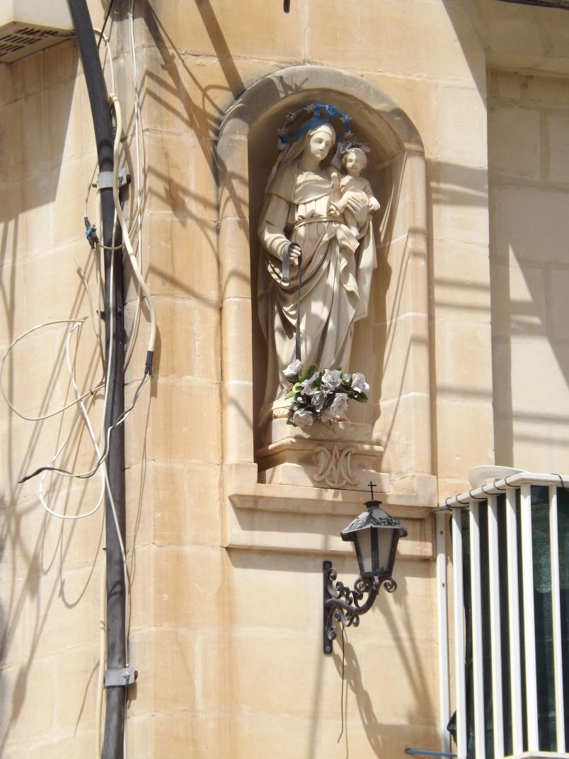Statwa Madonna tac-Cintura Triq Kurat Bezzina Mosta
